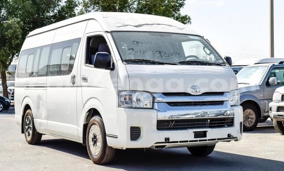 Buy Import Toyota Hiace White Car in Import - Dubai in Hhohho Buy Import Toyota Hiace White Car in Import - Dubai in Hhohho