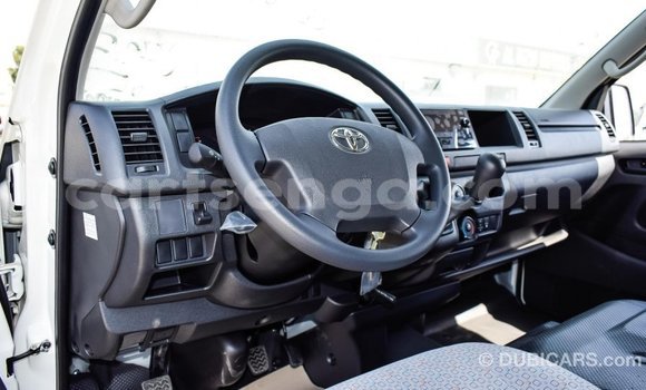 Buy Import Toyota Hiace White Car in Import - Dubai in Hhohho Buy Import Toyota Hiace White Car in Import - Dubai in Hhohho