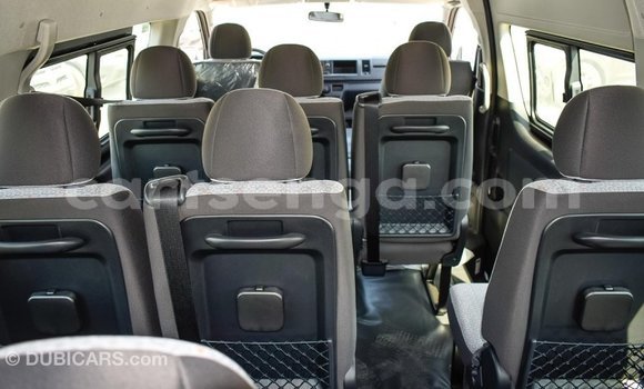 Buy Import Toyota Hiace White Car in Import - Dubai in Hhohho Buy Import Toyota Hiace White Car in Import - Dubai in Hhohho