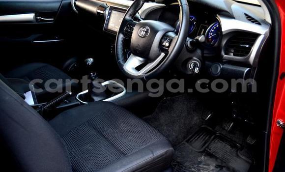Nunua Ilio tumika Toyota Hilux Red Gari ndani ya Manzini nchini Manzini Nunua Ilio tumika Toyota Hilux Red Gari ndani ya Manzini nchini Manzini