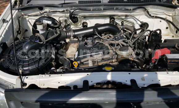 Buy Used Toyota Hilux White Car in Ezulwini in Hhohho Buy Used Toyota Hilux White Car in Ezulwini in Hhohho