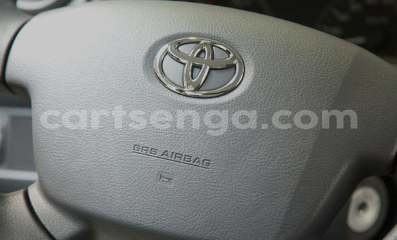 Buy Import Toyota Land Cruiser White Car in Ezulwini in Hhohho Buy Import Toyota Land Cruiser White Car in Ezulwini in Hhohho
