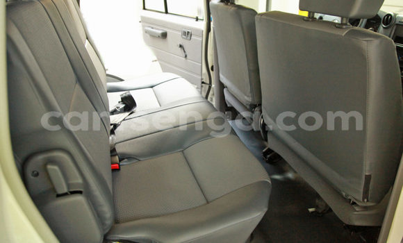 Buy Import Toyota Land Cruiser White Car in Ezulwini in Hhohho Buy Import Toyota Land Cruiser White Car in Ezulwini in Hhohho