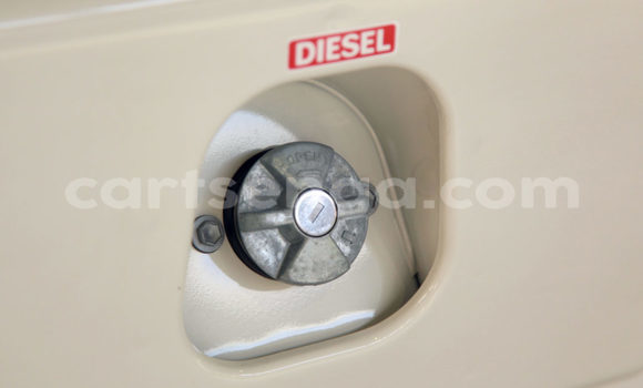 Buy Import Toyota Land Cruiser White Car in Ezulwini in Hhohho Buy Import Toyota Land Cruiser White Car in Ezulwini in Hhohho