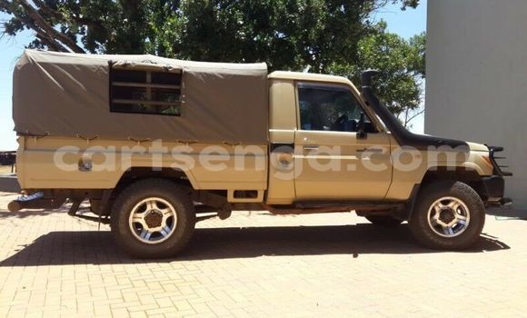 Buy Used Toyota Land Cruiser Brown Car in Ezulwini in Hhohho Buy Used Toyota Land Cruiser Brown Car in Ezulwini in Hhohho