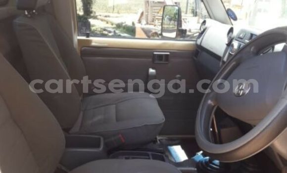 Buy Used Toyota Land Cruiser Brown Car in Ezulwini in Hhohho Buy Used Toyota Land Cruiser Brown Car in Ezulwini in Hhohho