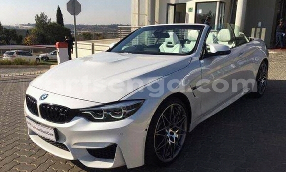 Nunua Ilio tumika BMW M4 White Gari ndani ya Manzini nchini Manzini Nunua Ilio tumika BMW M4 White Gari ndani ya Manzini nchini Manzini
