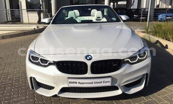 Nunua Ilio tumika BMW M4 White Gari ndani ya Manzini nchini Manzini Nunua Ilio tumika BMW M4 White Gari ndani ya Manzini nchini Manzini