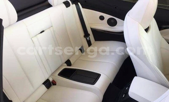 Nunua Ilio tumika BMW M4 White Gari ndani ya Manzini nchini Manzini Nunua Ilio tumika BMW M4 White Gari ndani ya Manzini nchini Manzini