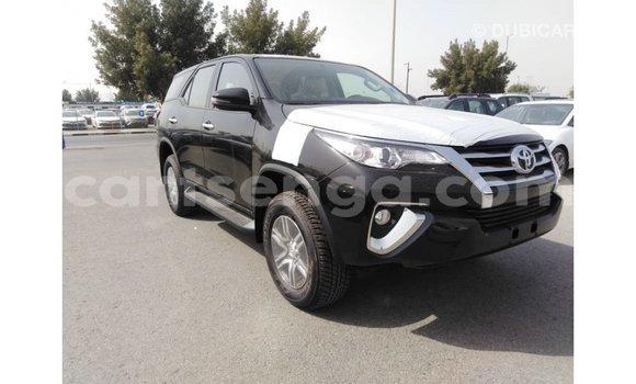 Nunua Imported Toyota Fortuner Black Gari ndani ya Import - Dubai nchini Hhohho Nunua Imported Toyota Fortuner Black Gari ndani ya Import - Dubai nchini Hhohho