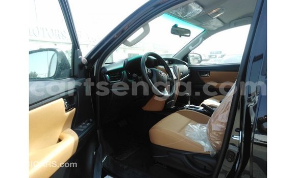 Nunua Imported Toyota Fortuner Black Gari ndani ya Import - Dubai nchini Hhohho Nunua Imported Toyota Fortuner Black Gari ndani ya Import - Dubai nchini Hhohho