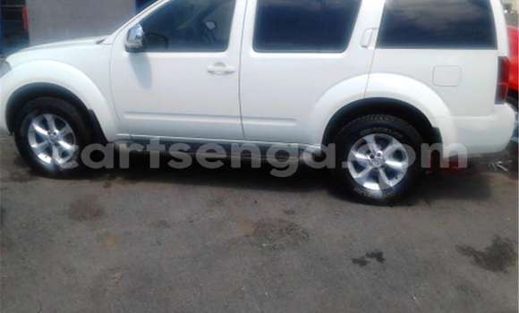 Buy Used Nissan Pathfinder White Car in Manzini in Manzini Buy Used Nissan Pathfinder White Car in Manzini in Manzini