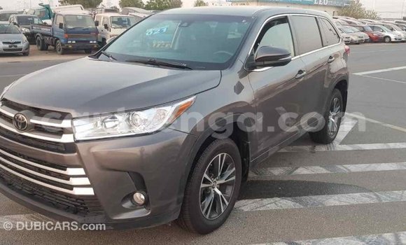 Buy Import Toyota Highlander Other Car in Import - Dubai in Hhohho Buy Import Toyota Highlander Other Car in Import - Dubai in Hhohho