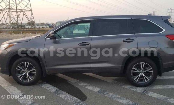 Buy Import Toyota Highlander Other Car in Import - Dubai in Hhohho Buy Import Toyota Highlander Other Car in Import - Dubai in Hhohho