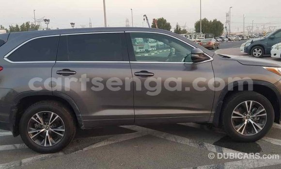 Buy Import Toyota Highlander Other Car in Import - Dubai in Hhohho Buy Import Toyota Highlander Other Car in Import - Dubai in Hhohho