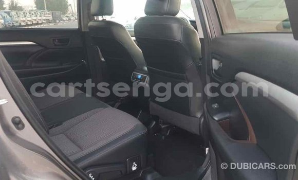 Buy Import Toyota Highlander Other Car in Import - Dubai in Hhohho Buy Import Toyota Highlander Other Car in Import - Dubai in Hhohho