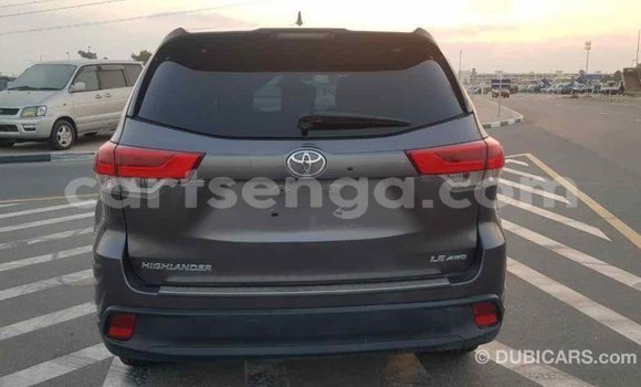 Buy Import Toyota Highlander Other Car in Import - Dubai in Hhohho Buy Import Toyota Highlander Other Car in Import - Dubai in Hhohho