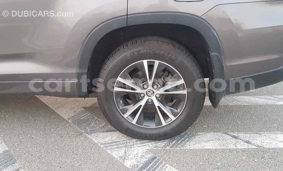 Buy Import Toyota Highlander Other Car in Import - Dubai in Hhohho Buy Import Toyota Highlander Other Car in Import - Dubai in Hhohho