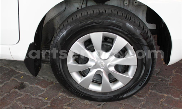 Buy Used Toyota Avanza White Car in Ezulwini in Hhohho Buy Used Toyota Avanza White Car in Ezulwini in Hhohho