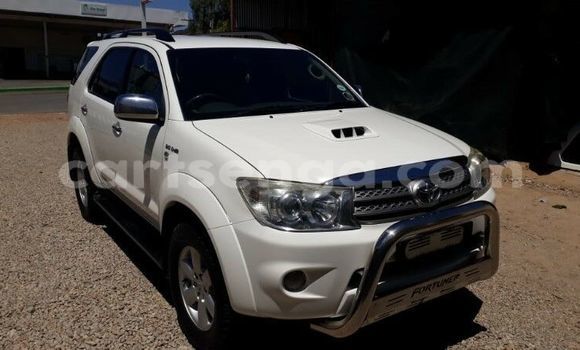 Buy Used Toyota Fortuner White Car in Ezulwini in Hhohho Buy Used Toyota Fortuner White Car in Ezulwini in Hhohho