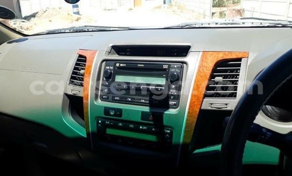 Buy Used Toyota Fortuner White Car in Ezulwini in Hhohho Buy Used Toyota Fortuner White Car in Ezulwini in Hhohho