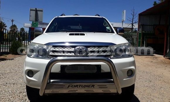 Buy Used Toyota Fortuner White Car in Ezulwini in Hhohho Buy Used Toyota Fortuner White Car in Ezulwini in Hhohho