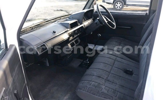 Buy Used Toyota Venza White Car in Ezulwini in Hhohho Buy Used Toyota Venza White Car in Ezulwini in Hhohho