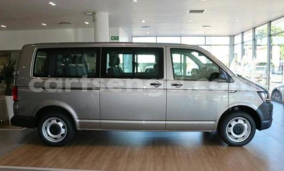 Buy Used Volkswagen Caravelle Other Car in Bhunya in Manzini Buy Used Volkswagen Caravelle Other Car in Bhunya in Manzini