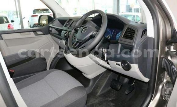 Buy Used Volkswagen Caravelle Other Car in Bhunya in Manzini Buy Used Volkswagen Caravelle Other Car in Bhunya in Manzini