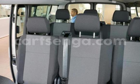 Buy Used Volkswagen Caravelle Other Car in Bhunya in Manzini Buy Used Volkswagen Caravelle Other Car in Bhunya in Manzini