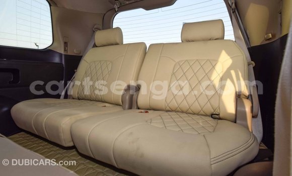 Buy Import Toyota Land Cruiser White Car in Import - Dubai in Hhohho Buy Import Toyota Land Cruiser White Car in Import - Dubai in Hhohho