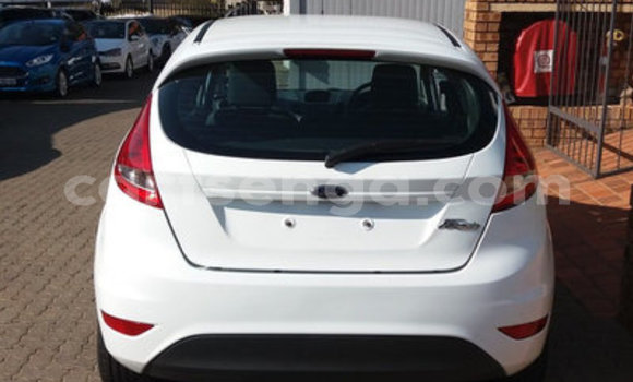 Buy Used Ford Fiesta White Car in Bhunya in Manzini Buy Used Ford Fiesta White Car in Bhunya in Manzini