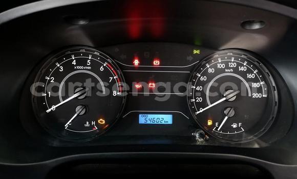 Nunua Ilio tumika Toyota Hilux White Gari ndani ya Manzini nchini Manzini Nunua Ilio tumika Toyota Hilux White Gari ndani ya Manzini nchini Manzini