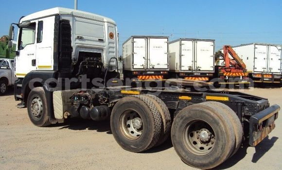 Nunua Ilio tumika Marcos LM 400 White Gari ndani ya Bhunya nchini Manzini Nunua Ilio tumika Marcos LM 400 White Gari ndani ya Bhunya nchini Manzini