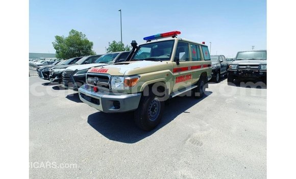 Nunua Imported Toyota Land Cruiser White Gari ndani ya Import - Dubai nchini Hhohho Nunua Imported Toyota Land Cruiser White Gari ndani ya Import - Dubai nchini Hhohho