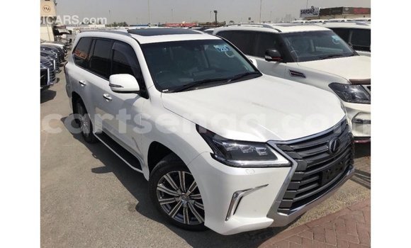 Acheter Import Voiture Lexus LX Blanc à Import - Dubai, Hhohho Acheter Import Voiture Lexus LX Blanc à Import - Dubai, Hhohho