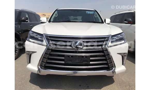 Acheter Import Voiture Lexus LX Blanc à Import - Dubai, Hhohho Acheter Import Voiture Lexus LX Blanc à Import - Dubai, Hhohho