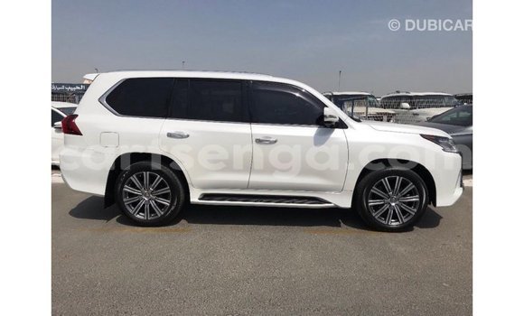 Acheter Import Voiture Lexus LX Blanc à Import - Dubai, Hhohho Acheter Import Voiture Lexus LX Blanc à Import - Dubai, Hhohho