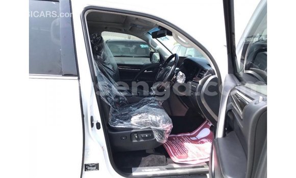 Acheter Import Voiture Lexus LX Blanc à Import - Dubai, Hhohho Acheter Import Voiture Lexus LX Blanc à Import - Dubai, Hhohho