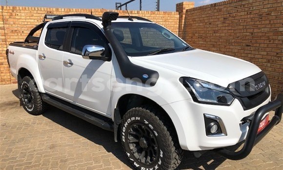 Acheter Occasion Voiture Isuzu KB Blanc à Manzini, Manzini Acheter Occasion Voiture Isuzu KB Blanc à Manzini, Manzini