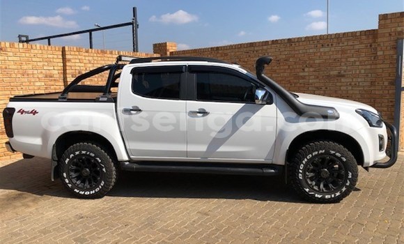 Acheter Occasion Voiture Isuzu KB Blanc à Manzini, Manzini Acheter Occasion Voiture Isuzu KB Blanc à Manzini, Manzini