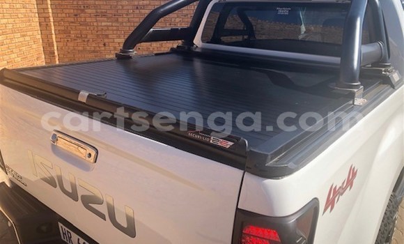 Acheter Occasion Voiture Isuzu KB Blanc à Manzini, Manzini Acheter Occasion Voiture Isuzu KB Blanc à Manzini, Manzini