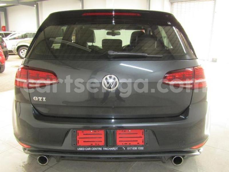 Big with watermark crop800x600 385 