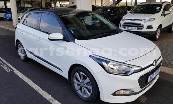 Nunua Ilio tumika Hyundai i20 White Gari ndani ya Manzini nchini Manzini Nunua Ilio tumika Hyundai i20 White Gari ndani ya Manzini nchini Manzini