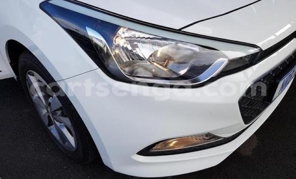 Nunua Ilio tumika Hyundai i20 White Gari ndani ya Manzini nchini Manzini Nunua Ilio tumika Hyundai i20 White Gari ndani ya Manzini nchini Manzini