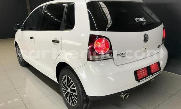 Nunua Ilio tumika Volkswagen Polo White Gari ndani ya Big Bend nchini Wilaya ya Lubombo Nunua Ilio tumika Volkswagen Polo White Gari ndani ya Big Bend nchini Wilaya ya Lubombo