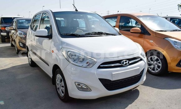 Buy Import Hyundai i10 White Car in Import - Dubai in Hhohho Buy Import Hyundai i10 White Car in Import - Dubai in Hhohho