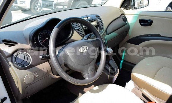 Buy Import Hyundai i10 White Car in Import - Dubai in Hhohho Buy Import Hyundai i10 White Car in Import - Dubai in Hhohho