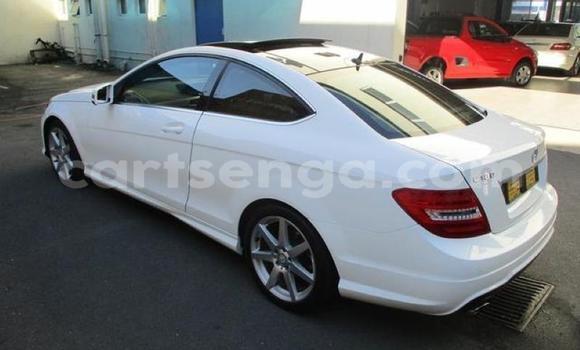 Buy Used Mercedes‒Benz C–Class White Car in Matsapha in Manzini Buy Used Mercedes‒Benz C–Class White Car in Matsapha in Manzini