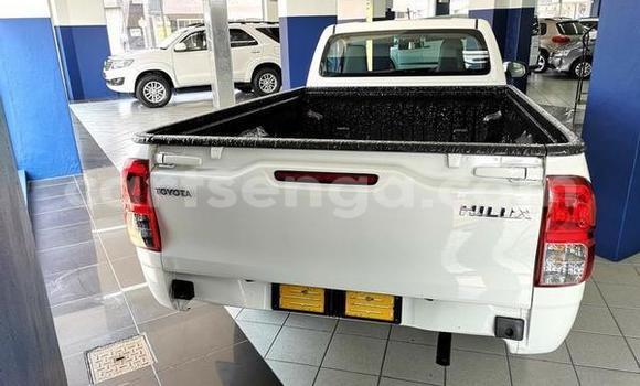 Acheter Occasion Voiture Toyota Hilux Blanc à Bhunya, Manzini Acheter Occasion Voiture Toyota Hilux Blanc à Bhunya, Manzini